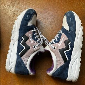 Karhu sneakers women’s size 7